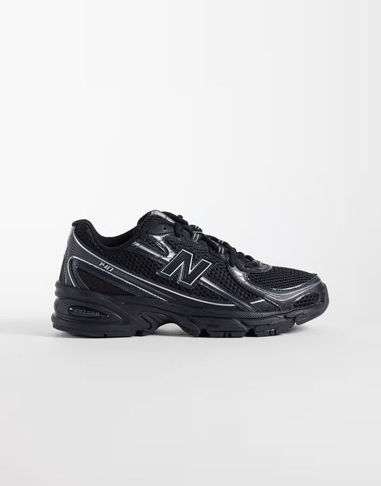 New Balance 740 Black